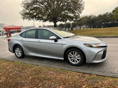 Certified 2025 Toyota Camry LE image 6
