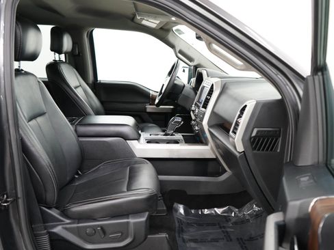 Used 2020 Ford F150 Lariat RWD image 11