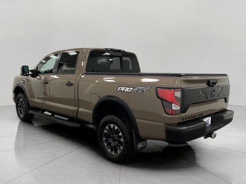 Used 2021 Nissan Titan PRO-4X w/ Pro-4x Convenience Package AWD/4WD image 8