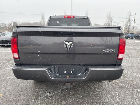Used 2018 RAM 1500 Express image 3