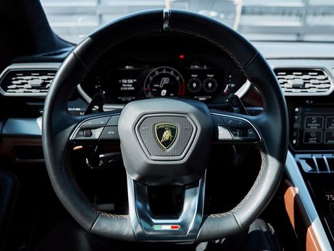 Used 2023 Lamborghini Urus S AWD/4WD image 57
