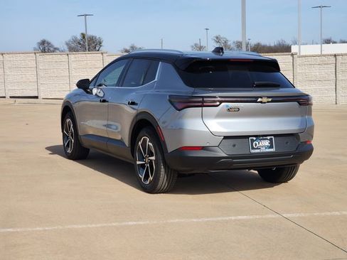 New 2026 Chevrolet Equinox EV LT image 14