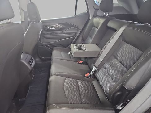 Used 2024 GMC Terrain SLE w/ Driver Convenience Package FWD image 18