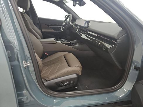 Used 2025 BMW 530i image 8