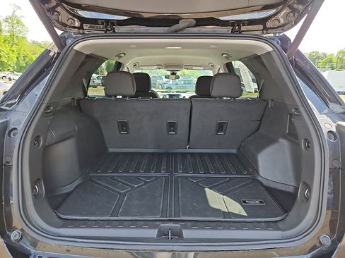 Used 2024 Chevrolet Equinox LT FWD image 28