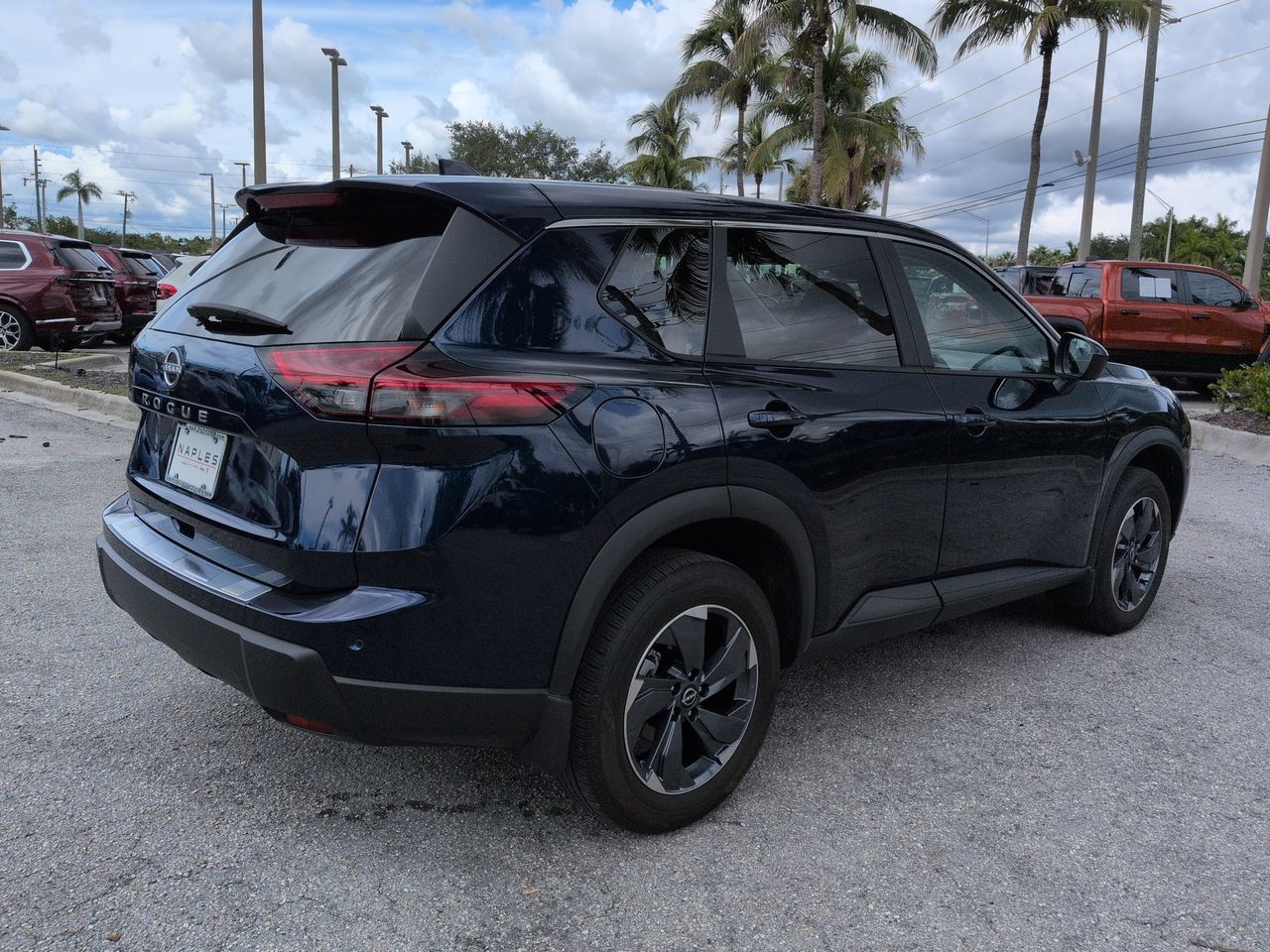 Used 2026 Nissan Rogue SV FWD image 5
