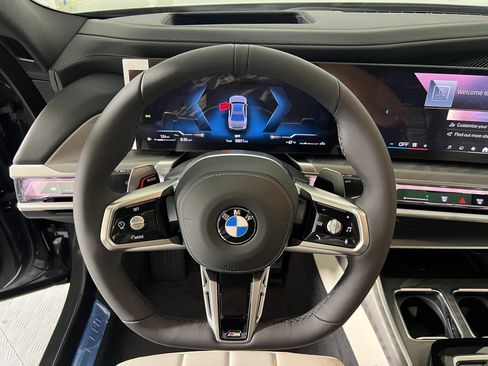 New 2026 BMW 760i xDrive w/ Executive Package image 17