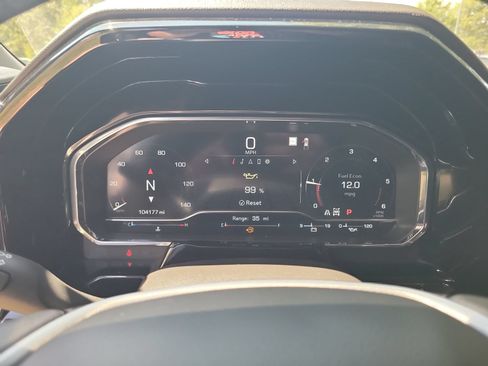 Used 2022 GMC Sierra 1500 SLT AWD/4WD image 16