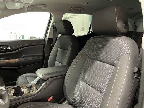 Certified 2023 GMC Acadia SLE w/ Driver Convenience Package image 20