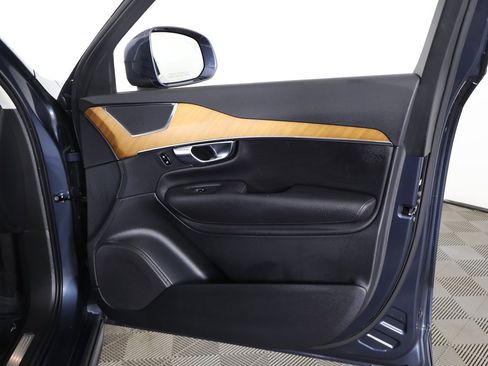 Used 2021 Volvo XC90 T6 Momentum w/ Climate Package image 28