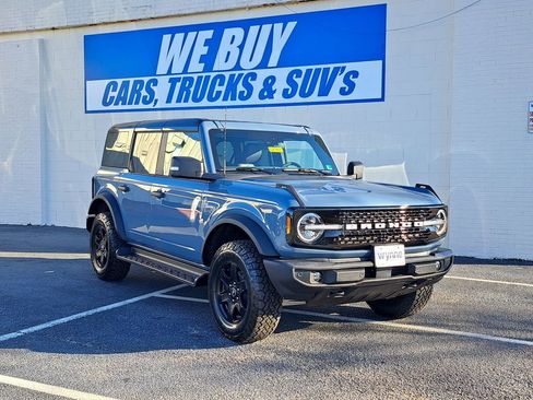 New 2025 Ford Bronco Outer Banks AWD/4WD image 1
