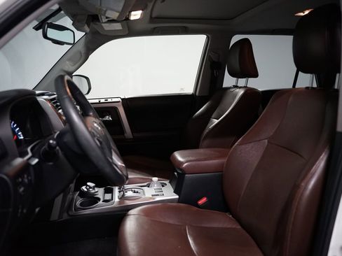 Used 2018 Toyota 4Runner Limited AWD/4WD image 6