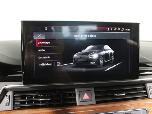 Used 2022 Audi A4 2.0T Premium Plus w/ Premium Plus Package image 18