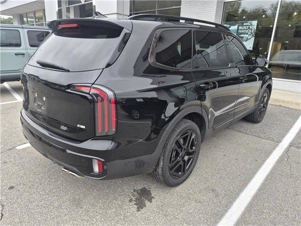 Used 2025 Kia Telluride SX X-Line AWD/4WD image 3