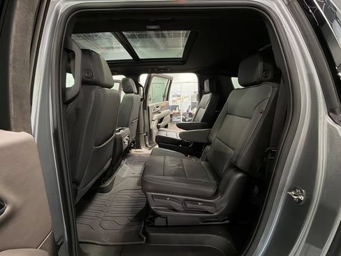 Used 2025 GMC Yukon XL Denali w/ Sun & Power Step Package AWD/4WD image 13