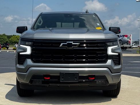 Used 2023 Chevrolet Silverado 1500 RST w/ Redline Edition AWD/4WD image 2