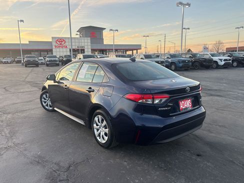 Used 2023 Toyota Corolla LE image 6