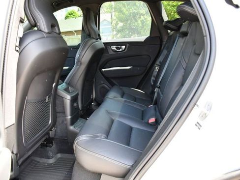 New 2026 Volvo XC60 T8 Ultra w/ Protection Package Premier AWD/4WD image 15