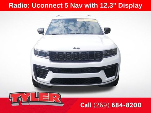 New 2026 Jeep Grand Cherokee Limited AWD/4WD image 2
