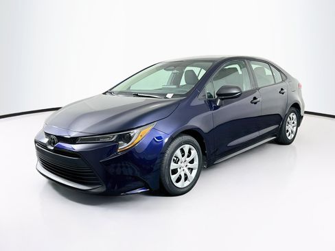 Used 2024 Toyota Corolla LE FWD image 3