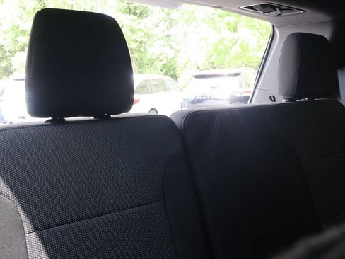 Used 2023 Chevrolet Traverse LT FWD image 48