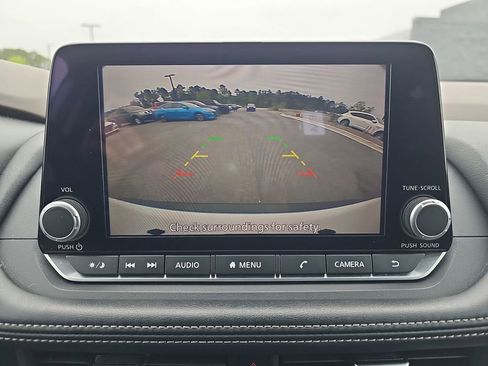 Used 2023 Nissan Rogue S FWD image 25