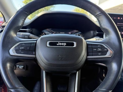 Used 2022 Jeep Compass Latitude image 21