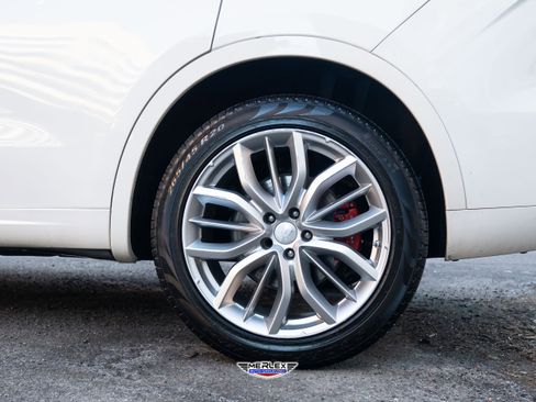 Used 2019 Maserati Levante GranLusso AWD/4WD image 12