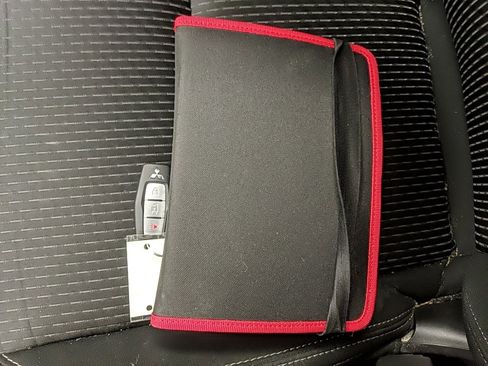 Used 2022 Mitsubishi Outlander ES image 29