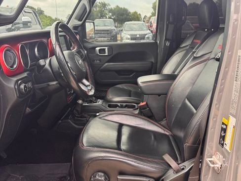 Used 2020 Jeep Wrangler Unlimited Rubicon AWD/4WD image 6