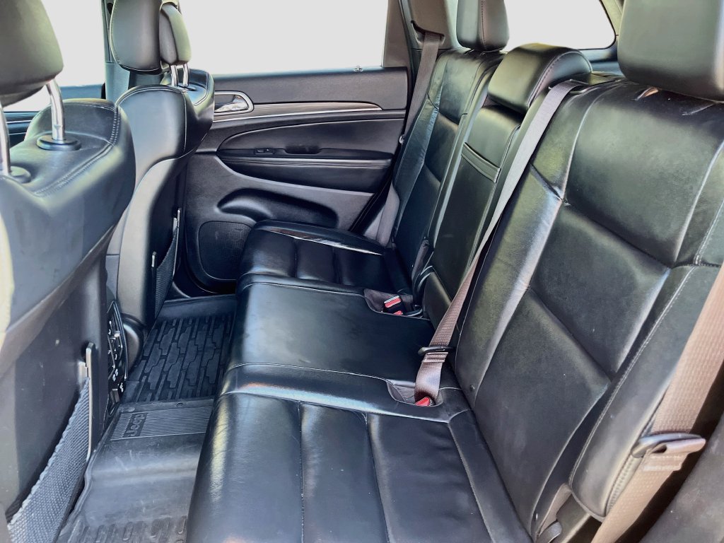 Used 2021 Jeep Grand Cherokee Limited AWD/4WD image 25