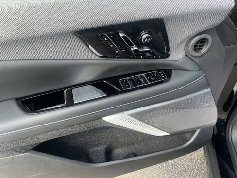 Used 2025 Cadillac Optiq Sport 2 w/ LPO, Floor Liner Package AWD/4WD image 10