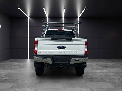 Used 2019 Ford F350 XLT w/ XLT Premium Package image 5