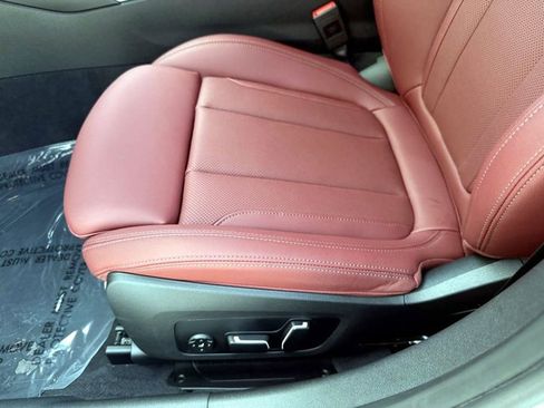 Used 2026 BMW 330i Sedan w/ M Sport Package RWD image 18