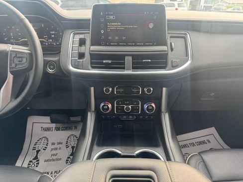 Used 2023 GMC Yukon XL SLT w/ SLT Luxury Package AWD/4WD image 17