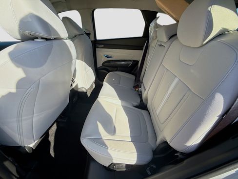 New 2026 Hyundai Tucson SEL FWD image 18