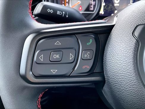 Used 2024 Jeep Wrangler Unlimited Rubicon image 25