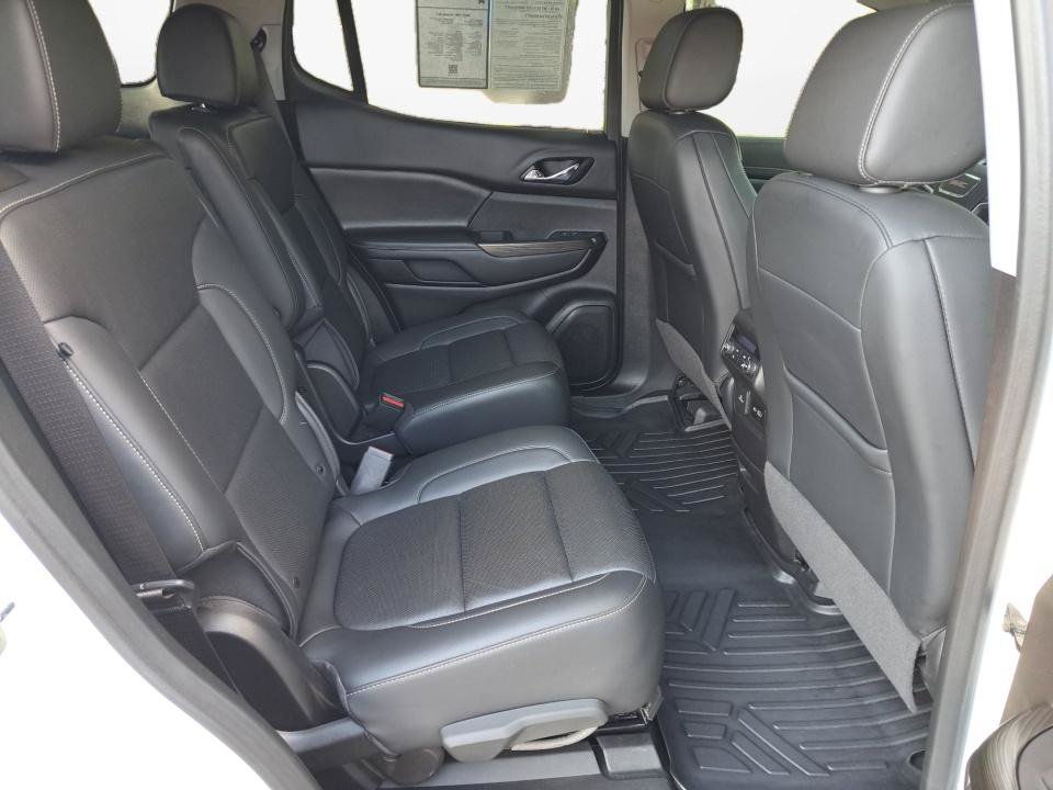 Used 2022 GMC Acadia SLT w/ Technology Package AWD/4WD image 13