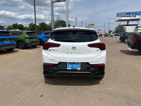Used 2024 Buick Encore GX Sport Touring AWD/4WD image 6