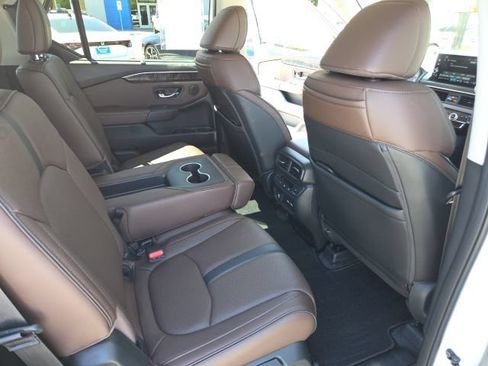 Certified 2023 Honda Pilot Elite image 25