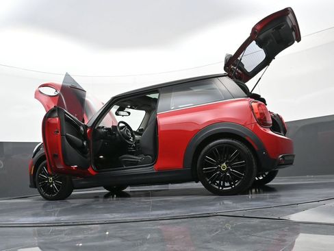 Used 2022 MINI Cooper SE image 40