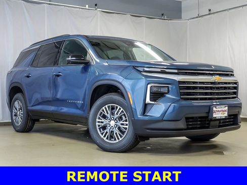 New 2026 Chevrolet Traverse LT w/ Driver Confidence Package FWD image 2