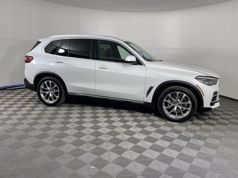 Used 2022 BMW X5 xDrive40i AWD/4WD image 6