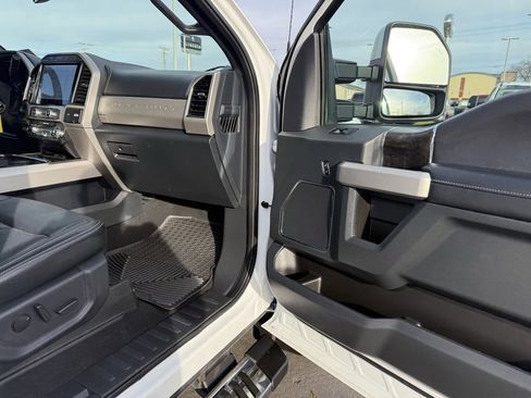 Used 2022 Ford F250 Lariat w/ Lariat Value Package image 24