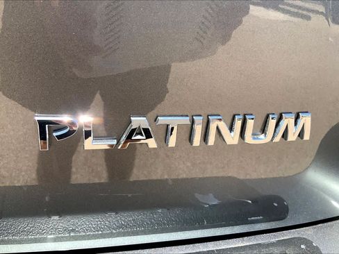 Used 2019 Nissan Pathfinder Platinum w/ Cargo Package FWD image 9
