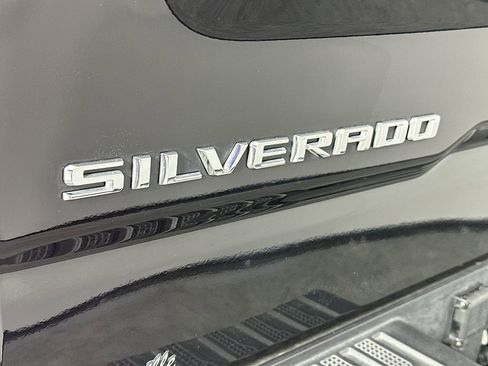 Used 2025 Chevrolet Silverado 1500 ZR2 w/ Technology Package image 29