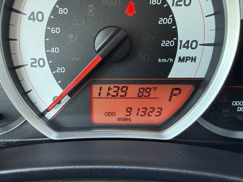 Used 2012 Toyota Yaris SE FWD image 11