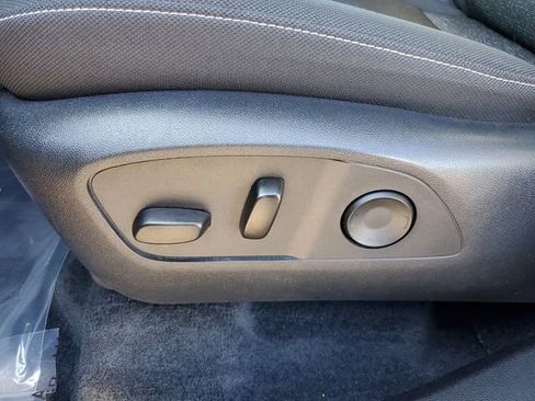 Certified 2024 Chevrolet Traverse LT w/ LPO, Floor Liner Package FWD image 22