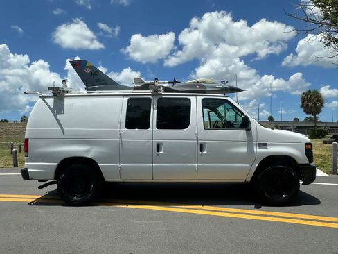 Used 2014 Ford E-150 and Econoline 150 w/ Power Group RWD image 1