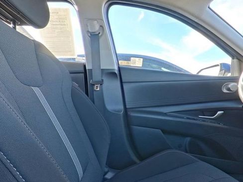 Used 2024 Hyundai Elantra SE image 26